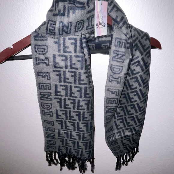Fendi: Logo and Monogram Wool Tassel Scarf (Grey) - Picture 13 of 13